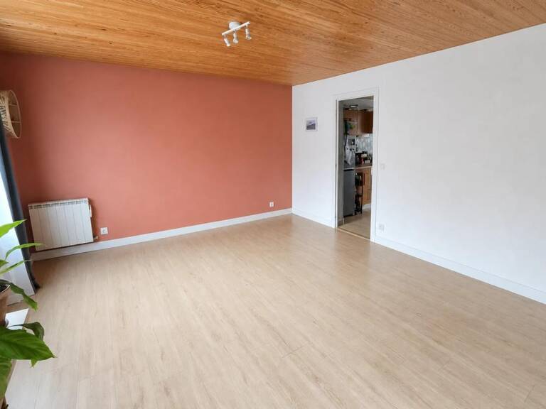 MONT-DORE – Maison de 140 m² sur 3 niveaux avec fort potentiel — photo 1