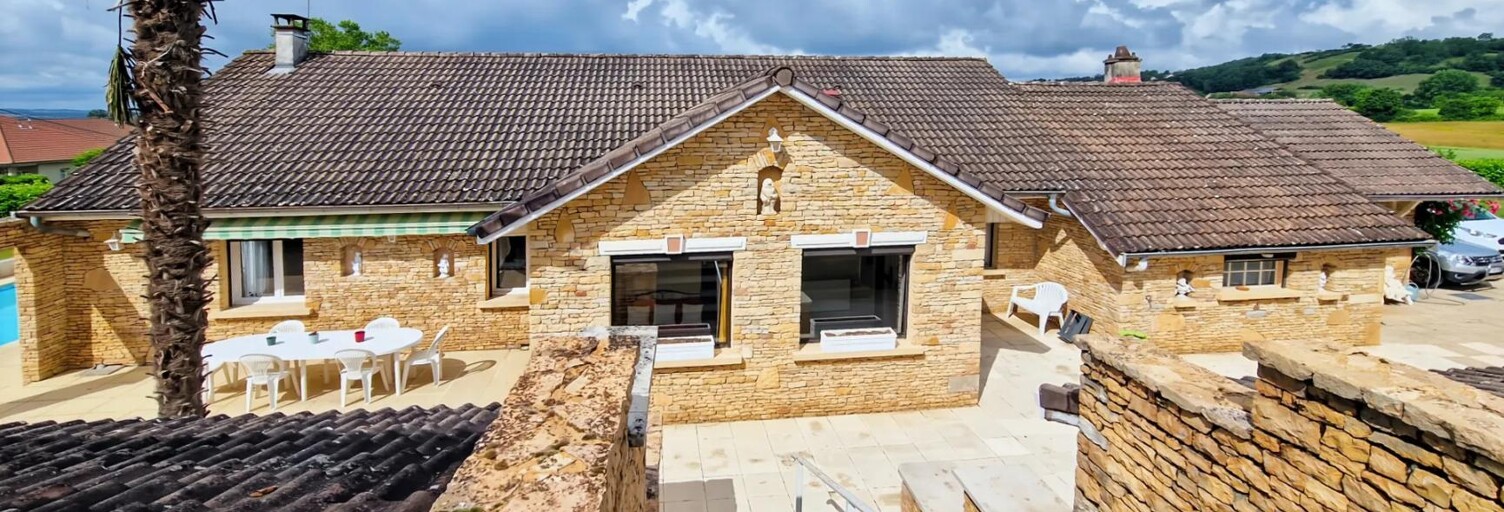 Maison 8 Pièces 222 m² à vendre à Saint-Marcel-Bel-Accueil (38080)