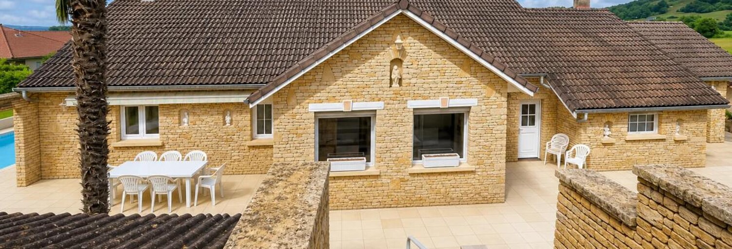 Maison 8 Pièces 222 m² à vendre à Saint-Marcel-Bel-Accueil (38080)