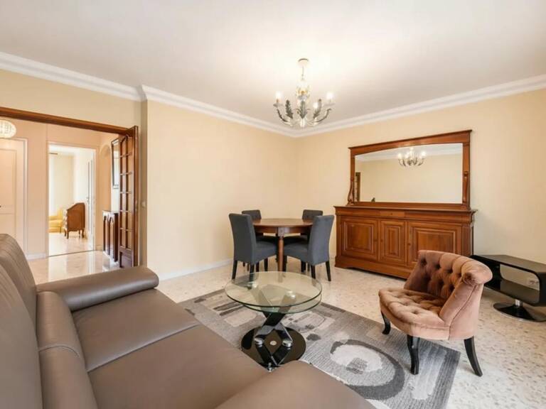 Appartement 3 pièces de 70 m² -  Le Cannet — photo 1