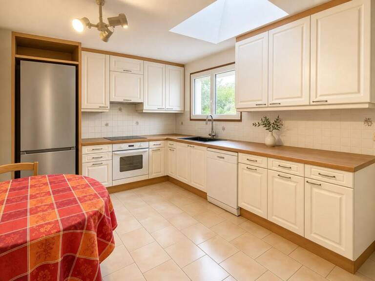 Maison 4 chambres - 104 m2 - Saint-Ciers-d'Abzac — photo 1