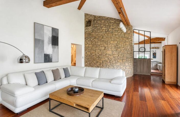 Appartement de caractère T4 de 125 m² à Collonges-au-Mont-d'Or — photo 2