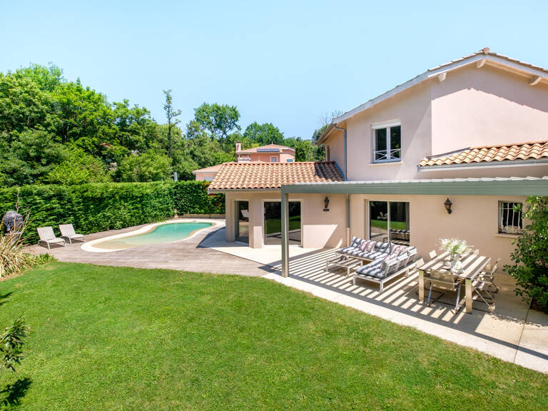Ecully Rare Maison dans un écrin de verdure avec piscine et — photo 1