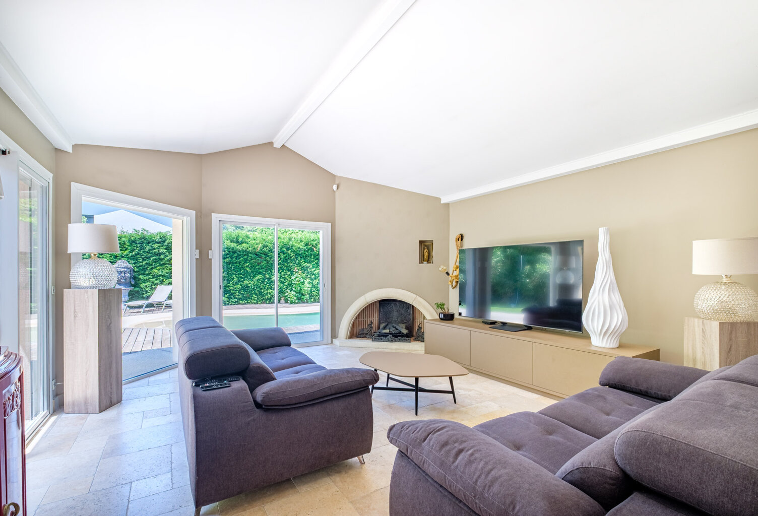 Ecully Rare Maison dans un écrin de verdure avec piscine et — photo 1