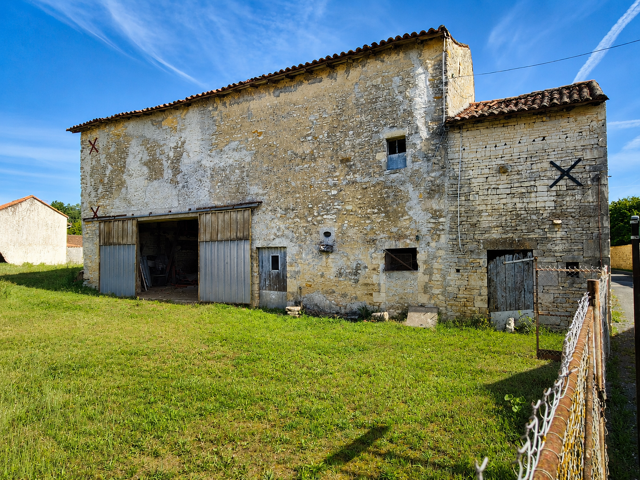 Maison de village à rénover — photo du bien