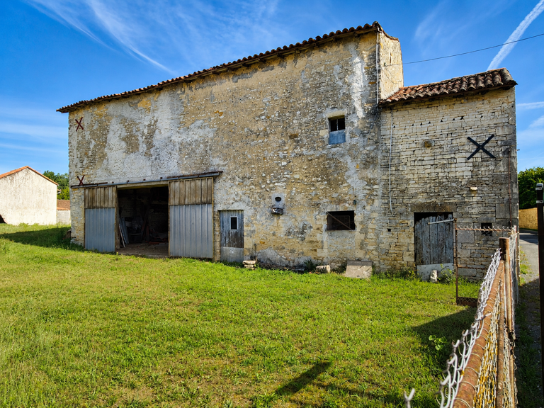 Maison de village à rénover — photo 1