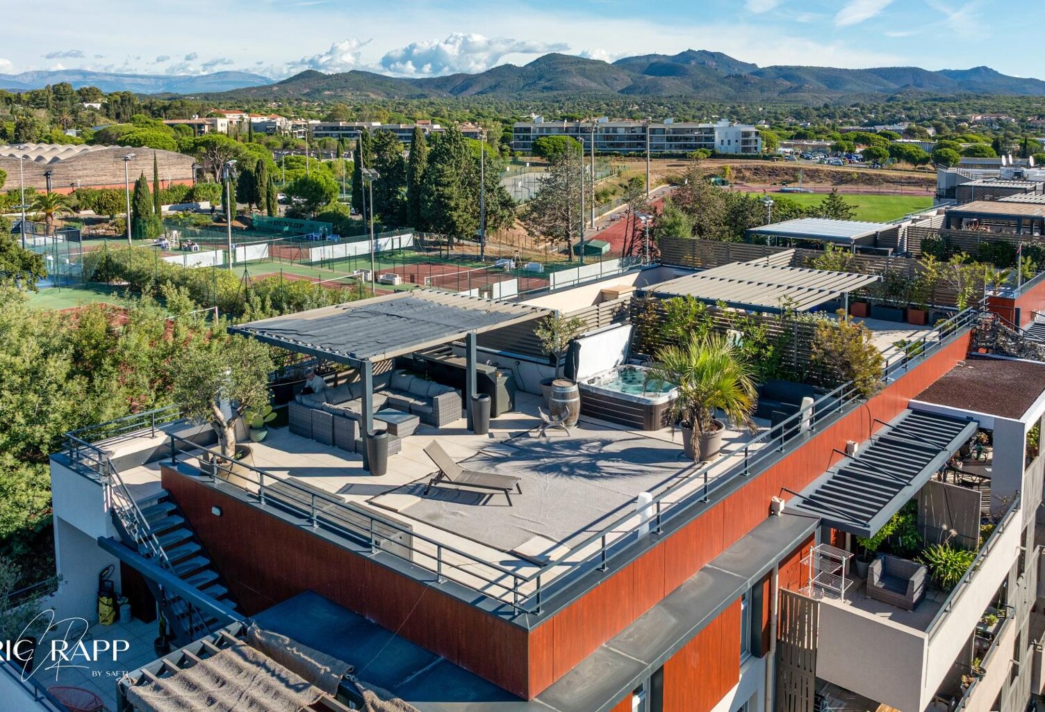 Appartement d'exception avec solarium et vue mer panoramique — photo 1