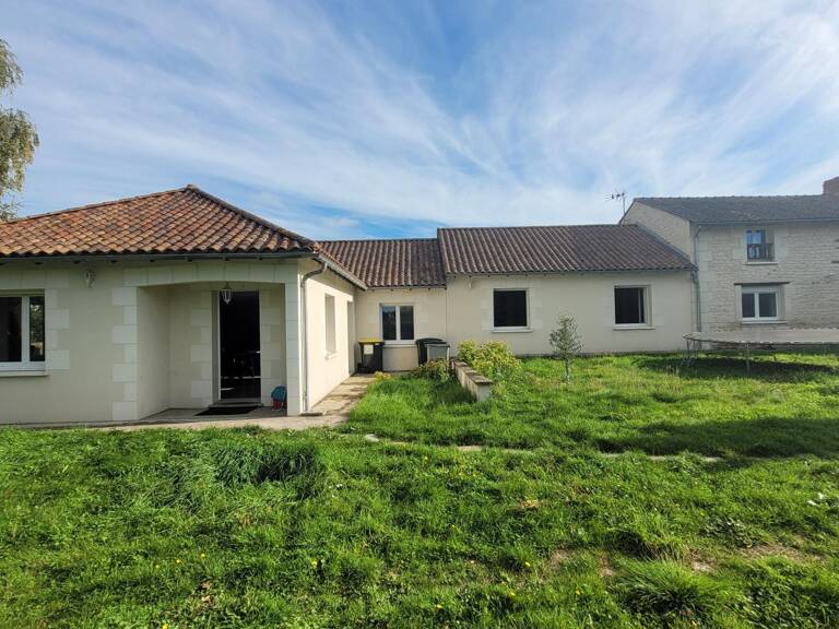 EXCEPTIONNEL ! 84m2 de pièces de vie, du plain pied, 5 chambres spacieuses, un environnement campagnard, de l'ancien associé à du neuf. — photo 1