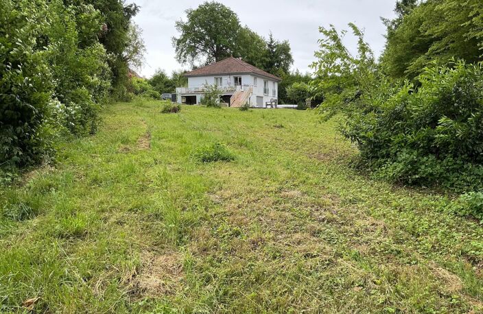 Terrain à bâtir sur 12 ares, borné, viabisable. — photo 3