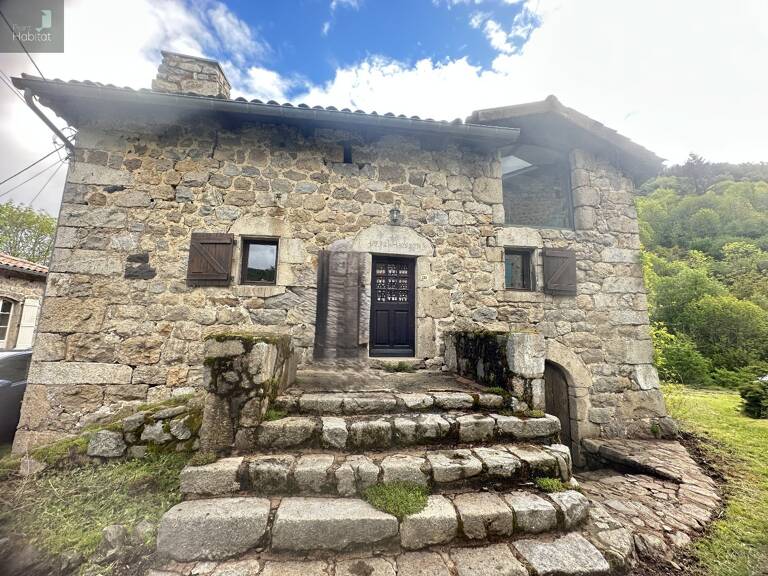 Au coeur de l'Ardèche, Authentique maison en pierre datant de 1792, bordée d'un ruisseau. — photo 1