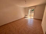A VENDRE - MAISON DE TYPE 3 AVEC JARDIN ET 2 PARKINGS PRIVES- ENSUES-LA-REDONNE — photo 3