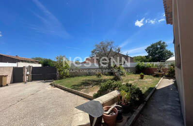 Port-de-Bouc - A vendre une grande maison  principale de 5 pièces et une annexe de 30m2 attenante à la maison avec une chambre, cuisine, salle d'eau et une piscine couverte avec cuisine d'été, un grand garage, — photo du bien