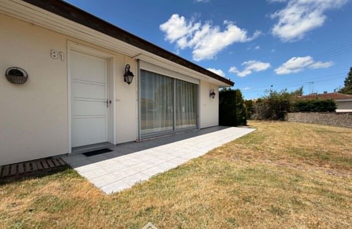 Maison - 117m² - Dangé-Saint-Romain — photo 2