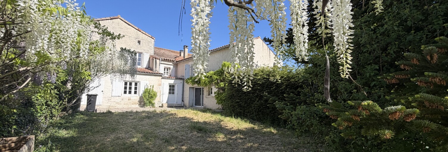 Maison 8 Pièces 240 m² à vendre à Saint-Amant-de-Boixe (16330)