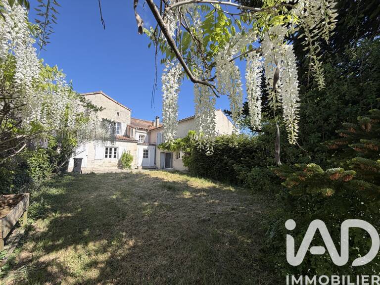 Vente Maison/villa 8 pièces — photo 1