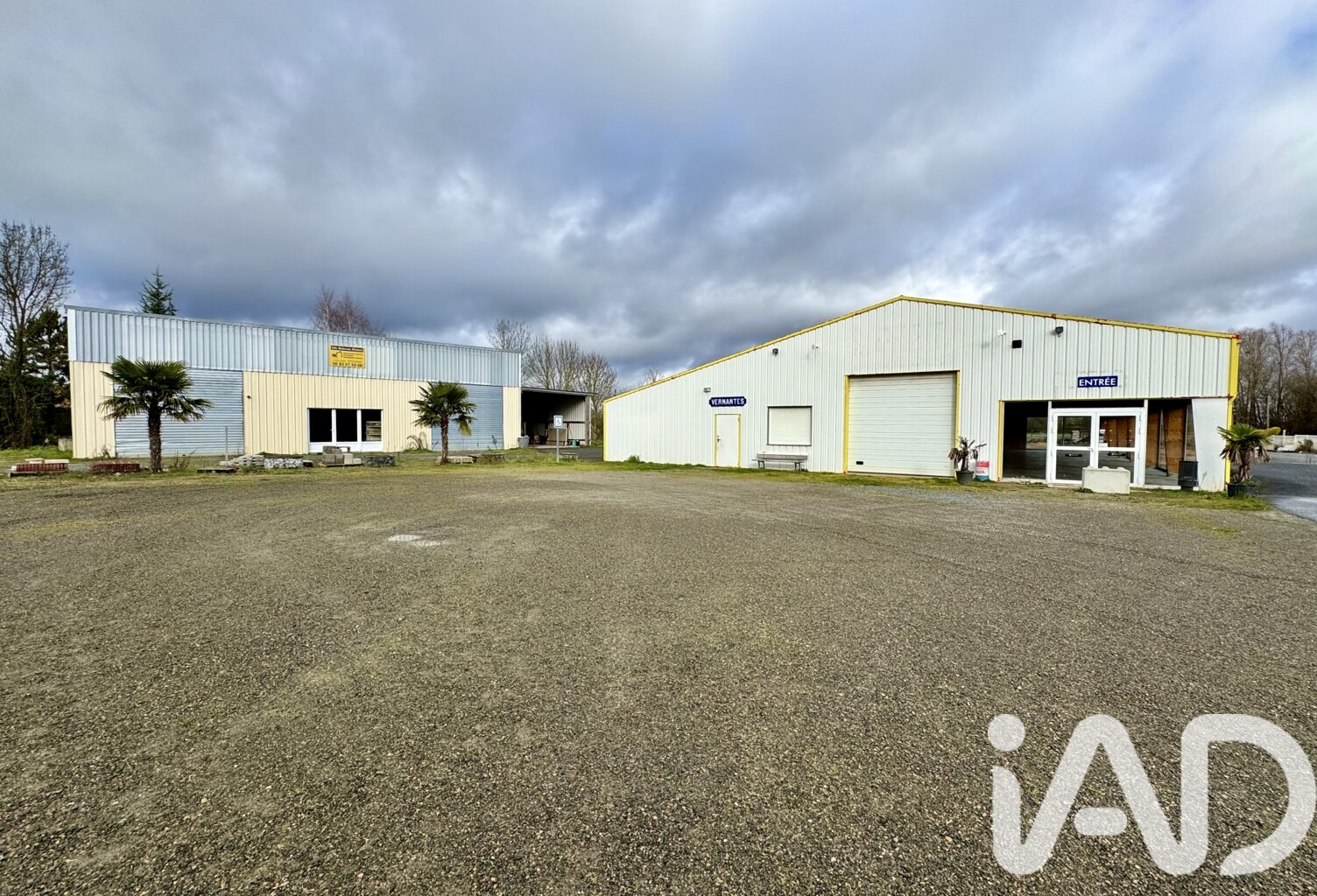 Vente Boutique/Local commercial 1 200 m&sup2; — photo 1