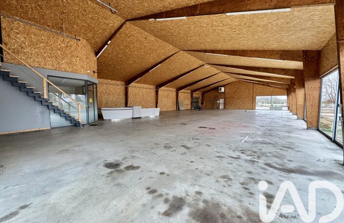 Vente Boutique/Local commercial 1 200 m&sup2; — photo 2
