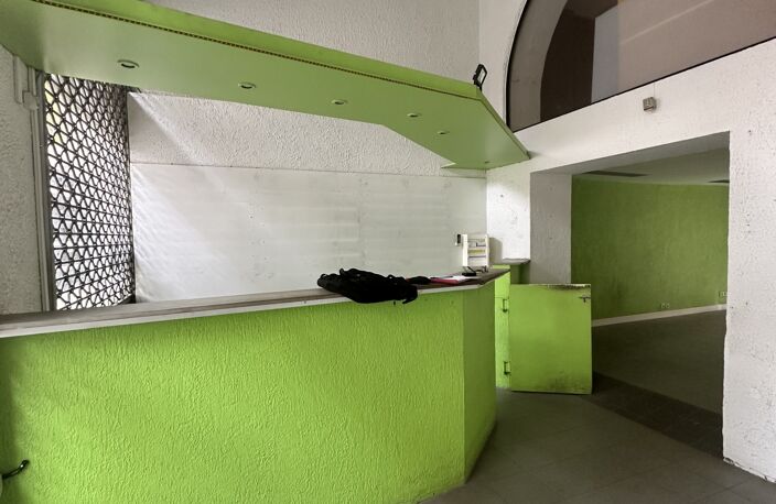 Vente Boutique/Local commercial 80 m&sup2; — photo 4