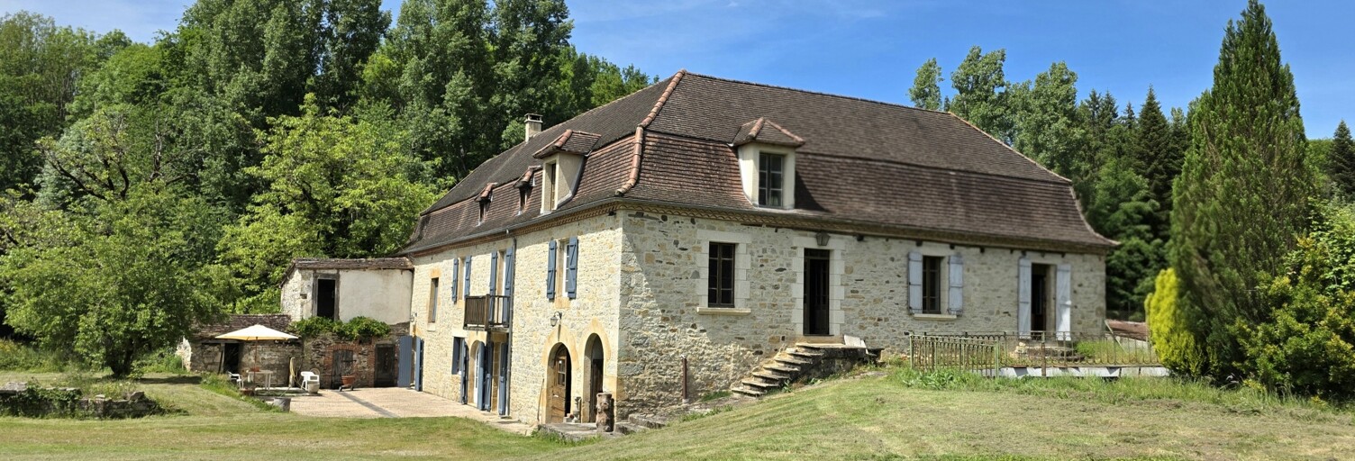 Maison 10 Pièces 230 m² à vendre à Saint-Céré (46400)