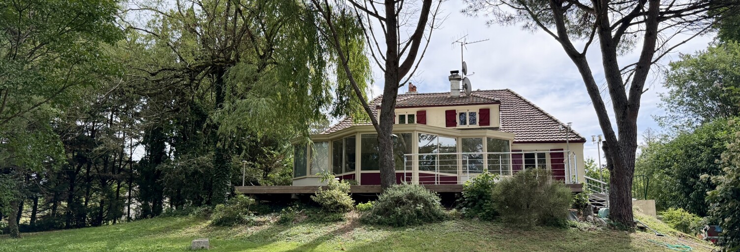 Maison 8 Pièces 214 m² à vendre à Saint-Benoît (86280)