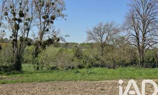 Terrain  701 m² à vendre à Saint-Simon-de-Bordes (17500)