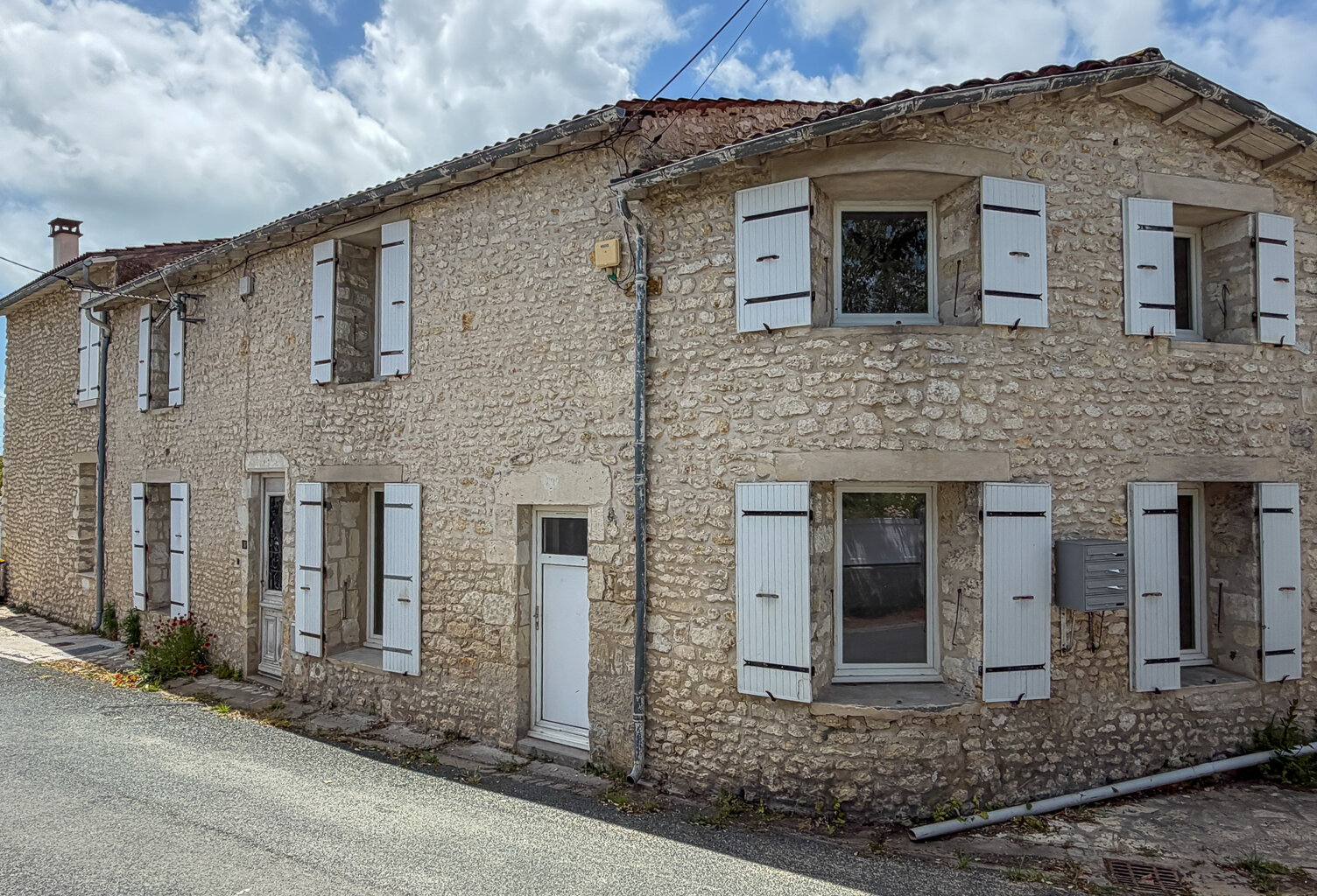LE BRICOLEUR DU REZ-DE-CHAUSSÉE — photo 1