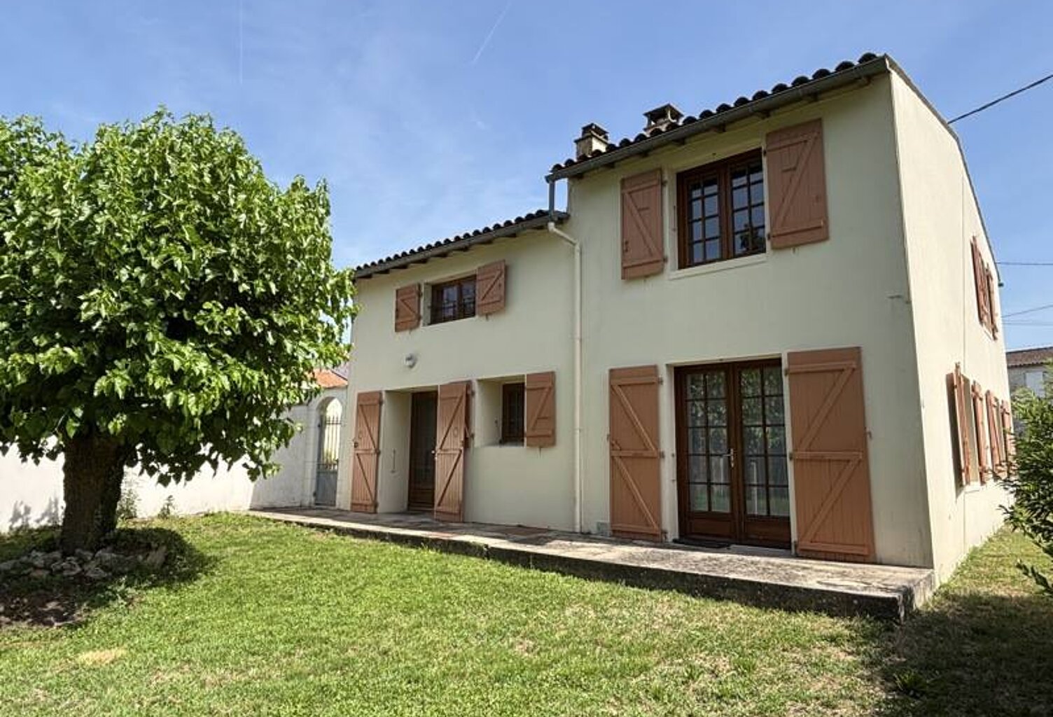 Maison en pierre de 5 pièces principales — photo 1