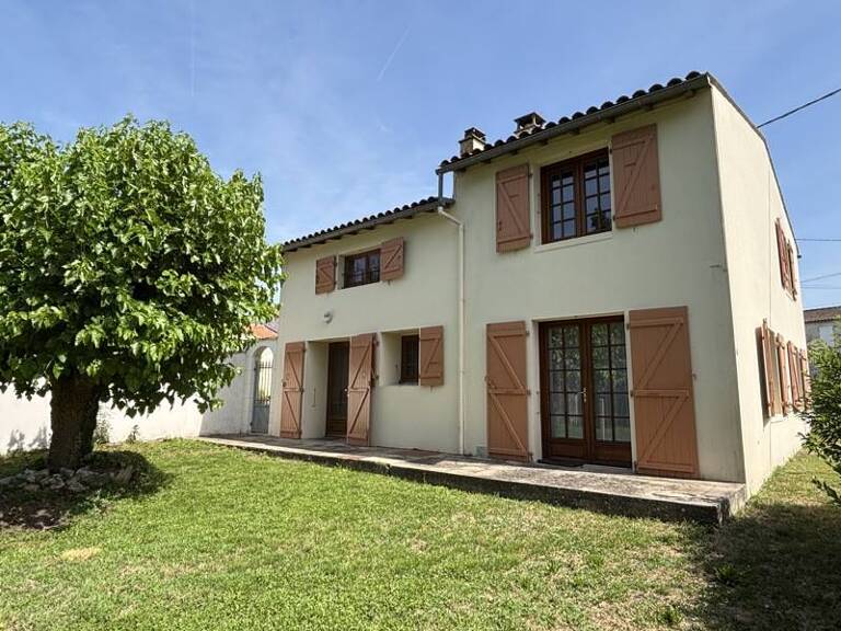 Maison en pierre de 5 pièces principales — photo 1