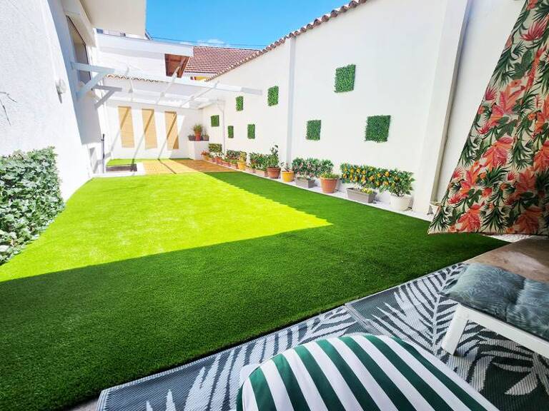 Maison de ville de 7 pièces principales — photo 1
