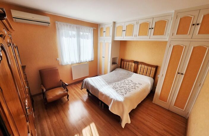 Maison de ville de 7 pièces principales — photo 3
