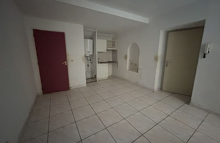 Immeuble -  Rue de la Révolution Française — photo 3