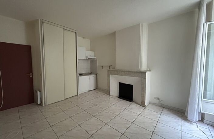 Immeuble -  Rue de la Révolution Française — photo 4