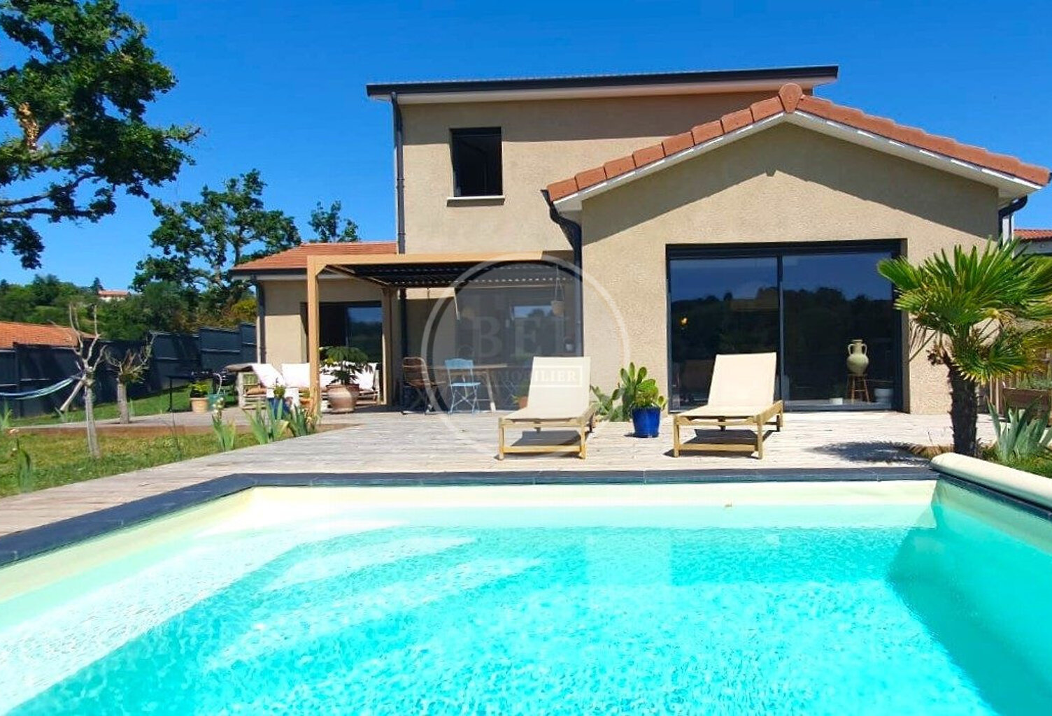villa avec piscine — photo 1