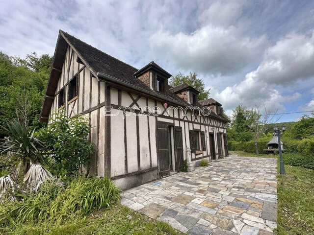 Maison individuelle - 4 chambres - 146m² - 1230m² de terrain - CLERES — photo du bien