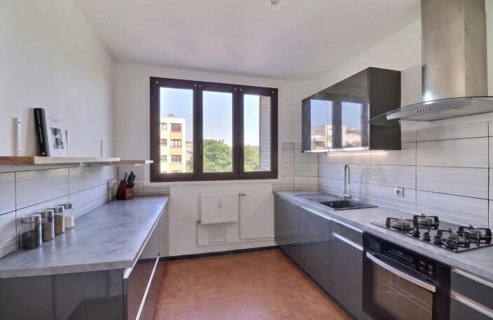A seulement 6/7 MN A PIED DE LA GARE du centre ville a proximité du MONOPRIX bel appartement 62m2 3 pieces 2 chambres traversant  ideal 1er achat ou collocation possibilité de 3 chambres — photo 4