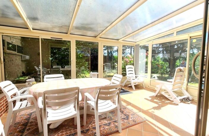 MAISON SUR SOUS-SOL TOTAL - 5 CHAMBRES ET VERANDA — photo 2
