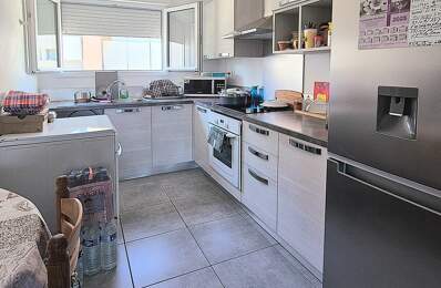 CALVI T3 MODERNE AVEC TERRASSE DE 17 M2 PROCHE DES PLAGES ET COMMERCES — photo du bien