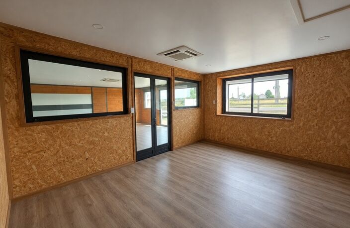 Local d'activité de 352 m² - ALLUY (58) - Showroom, bureau, ateliers et stockage - terrain 1 354 m² — photo 3