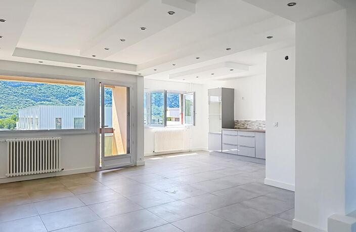 NOUVEAUTÉ – T4 de 80 m² rénové avec vue sur le Salève ANNEMASSE (74) — photo 2