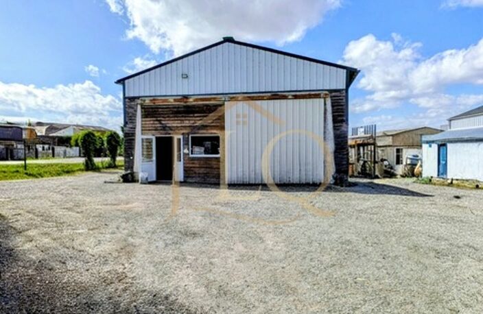 Le camp de base des bâtisseurs - 200 m² de locaux professionnels et 1 452 m² de réserve foncière pour accompagner la croissance de votre entreprise — photo 2