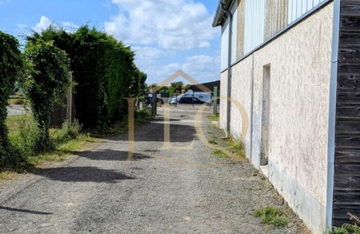 Le camp de base des bâtisseurs - 200 m² de locaux professionnels et 1 452 m² de réserve foncière pour accompagner la croissance de votre entreprise — photo 3