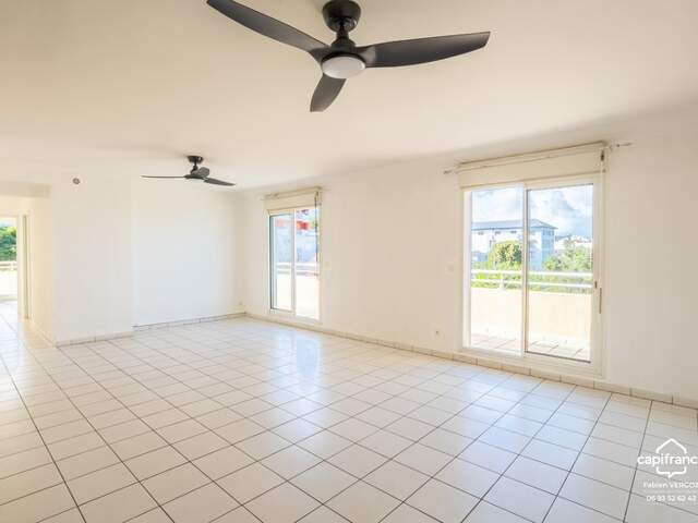 Appartement T4 - Dernier étage avec vue mer – 95 m² - 3 chambres — photo du bien