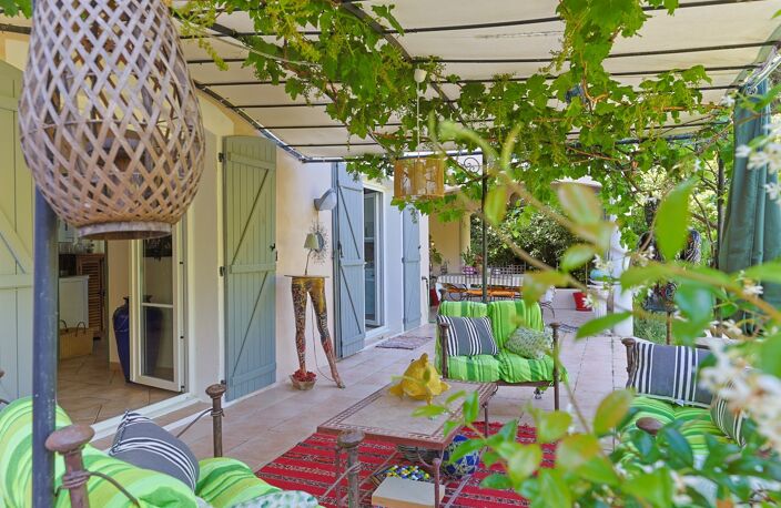 DANS LE CENTRE DE CASTELNAU LE LEZ (34) ,IDEAL PROJET FAMILIAL : MAGNIFIQUE BASTIDE AVEC JARDIN ET TERRAINS CONSTRUCTIBLES — photo 4