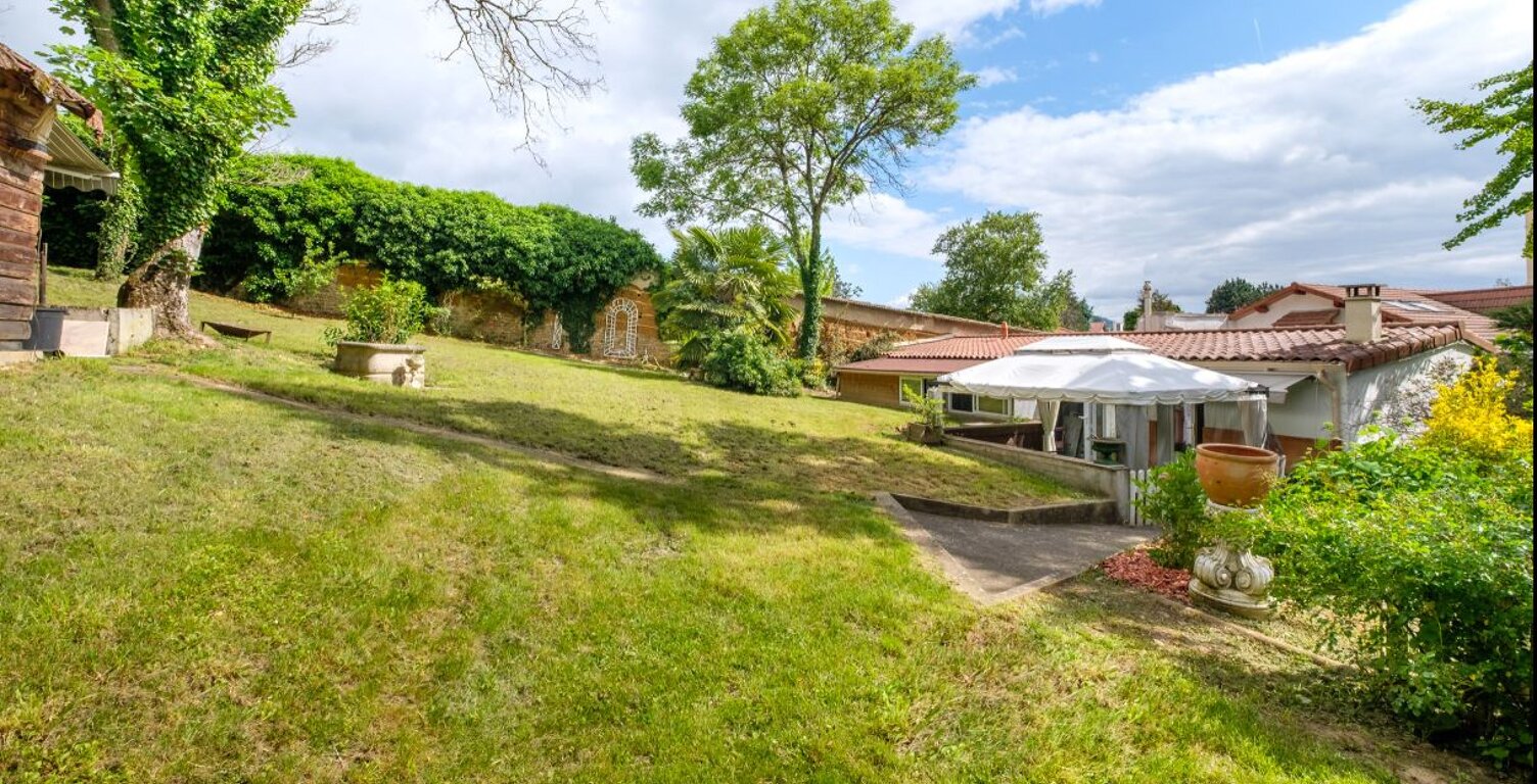 Champagne au Mont d'or, proche centre, maison 112m² sur terrain 1547m² — photo 1