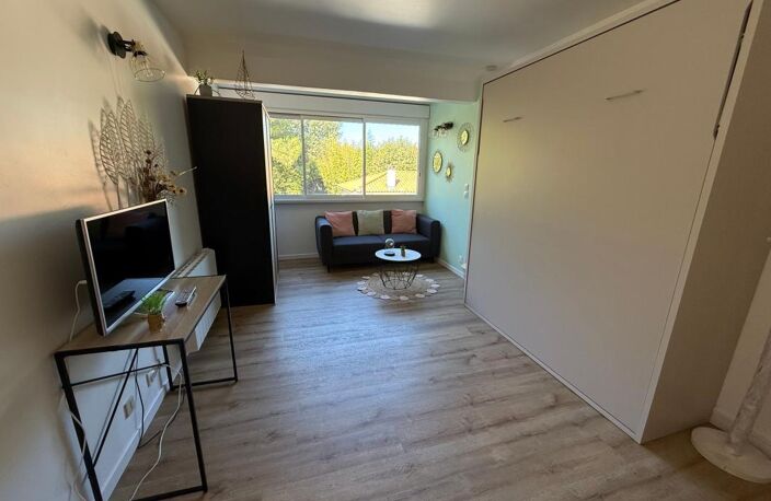 STUDIO VENDU MEUBLE - CENTRE VILLE — photo 2