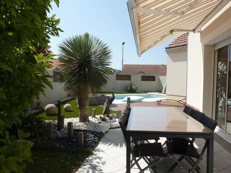 Maison Cholet 8 pièce(s) 160 m2 — photo 1