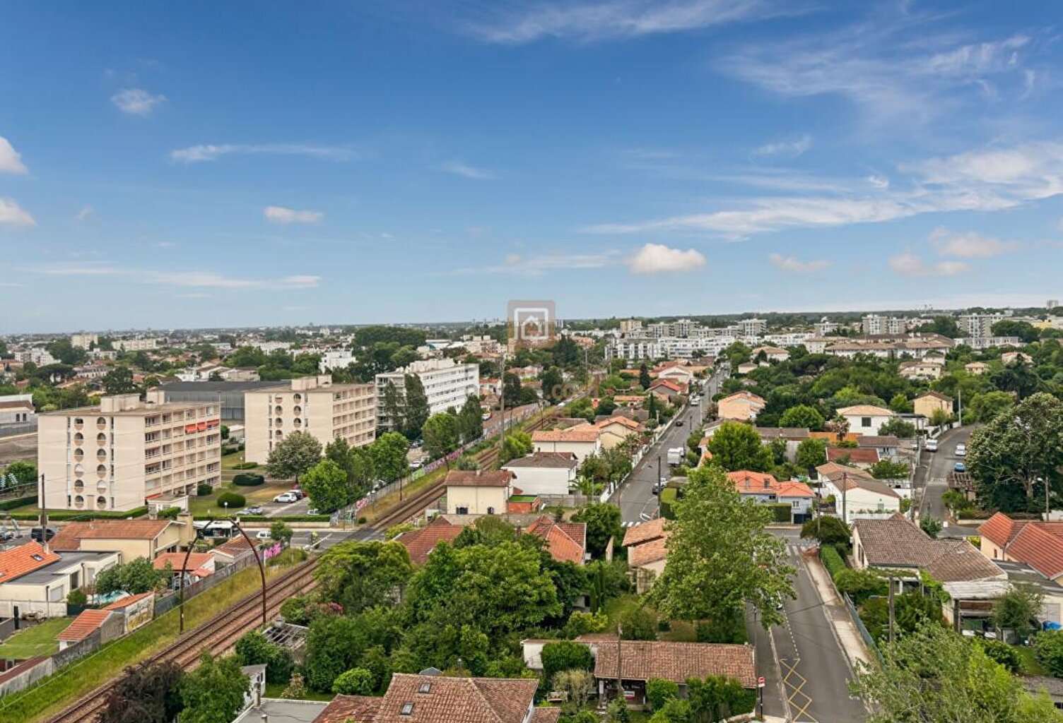 Appartement trois pièces au dernier étage lumineux avec balcon  et terrasse — photo 1