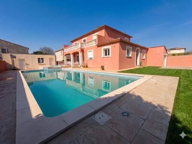 Villa d'exception dans le secteur Nîmes, 198m², jardin, piscine, spa — photo du bien