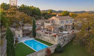 Maison 10 Pièces 305 m² à vendre à Murs (84220)