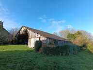 Maison en pierres, grand hangar et terrain — photo 2